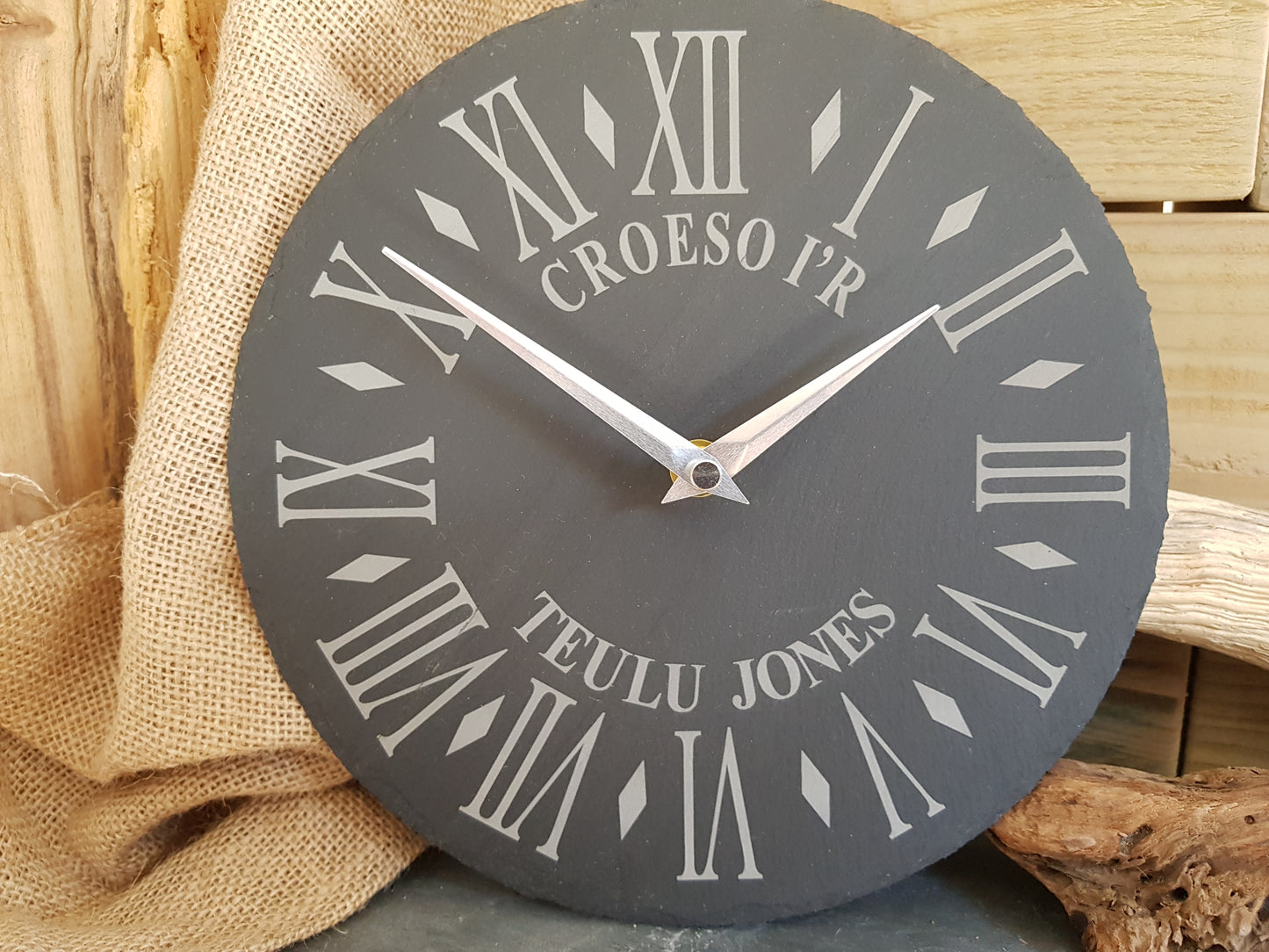 Teulu Jones Slate Clock